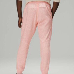 Lululemon At Ease Jogger – Heathered Pink Mist/White RARE